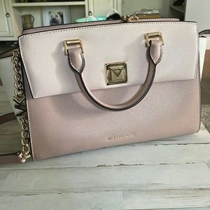 Michael Kors Bag. Rose and Cream with gold strap